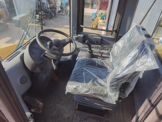 上海出售高质量二手装载机 Sdlg956L，车况好，价格优