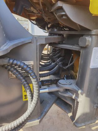 上海出售高质量二手装载机 Sdlg956L，车况好，价格优