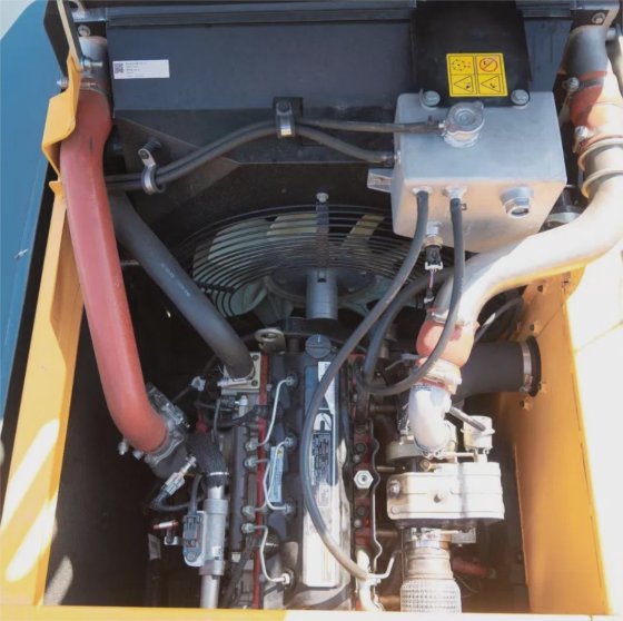 ヒュンダイ 21 トン キャタピラー式掘削機 Hx210