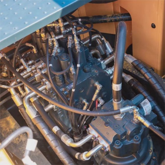 ヒュンダイ 21 トン キャタピラー式掘削機 Hx210