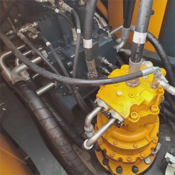 现代 R215vs 履带式现代履带挖掘机 22 吨现代履带挖掘机