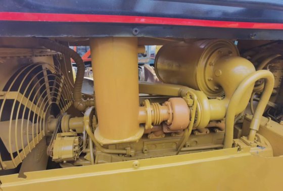 工作时间短，机器状况良好，价格低廉 Cat D7g 推土机（带开膛器）待售 中国