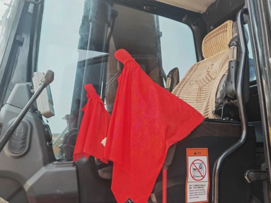 Goede loopconditie gebruikte graafmachine Suny