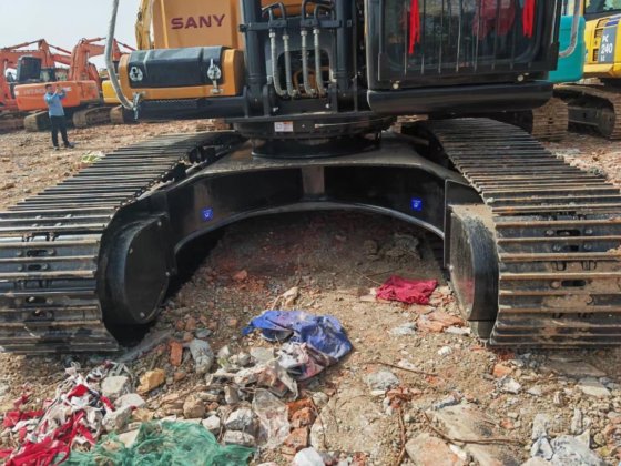 Goede loopconditie gebruikte graafmachine Suny