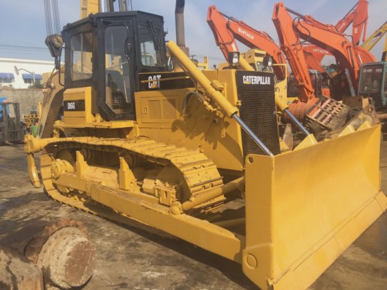 キャタピラーの中古ブルドーザー D6g キャタピラーのブルドーザー販売中