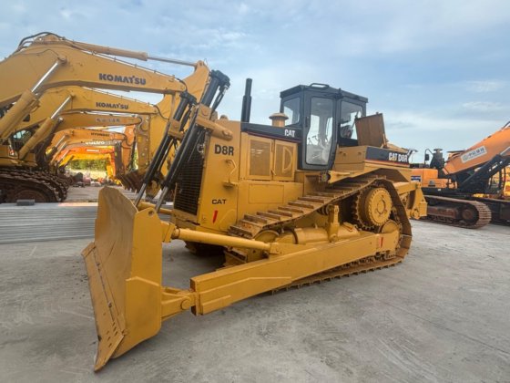 状况良好的卡特柱式 Cat D8r 二手推土机出售