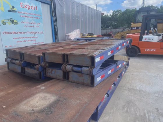 物美价廉的 3 轴 60 吨低平板拖车