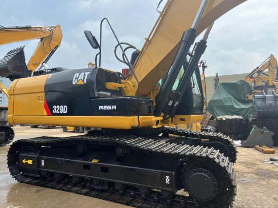 2015 CAT 329D