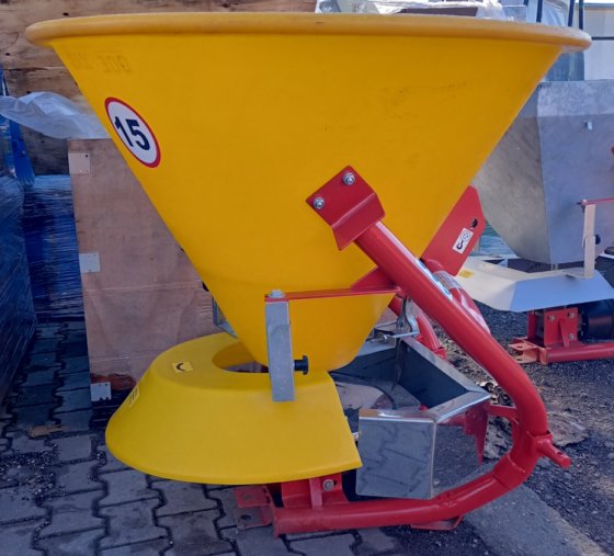 Sand-sanding machine, plastic funnel