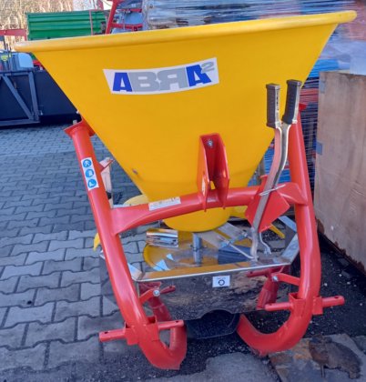 Sand-sanding machine, plastic funnel