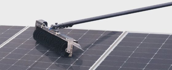 太陽電池パネルのクリーニングの手持ち型の光起電パネルの専門の電気クリーニングのブラシ