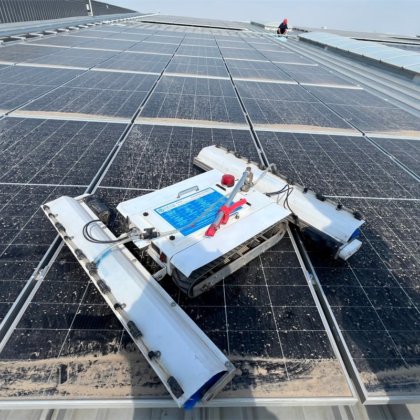 X5-滚刷式光伏清洁机