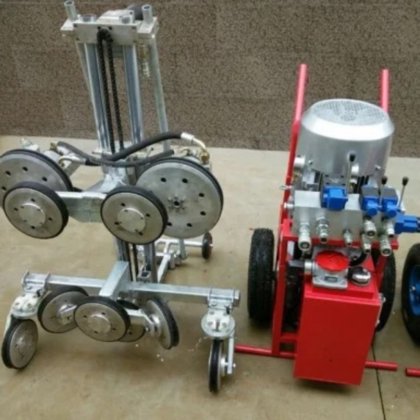 高出力油圧ダイヤモンドワイヤソーによる鉄筋コンクリート切断