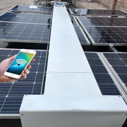 2025年大型光伏电站新型自动太阳能电池板清洁机器人