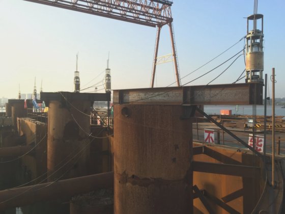 大型工事用リフティングジャッキ 同期昇降式