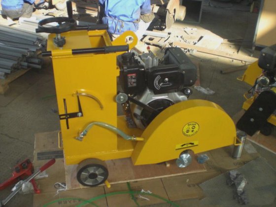 适用于水泥路面的移动式便携式道路切割机