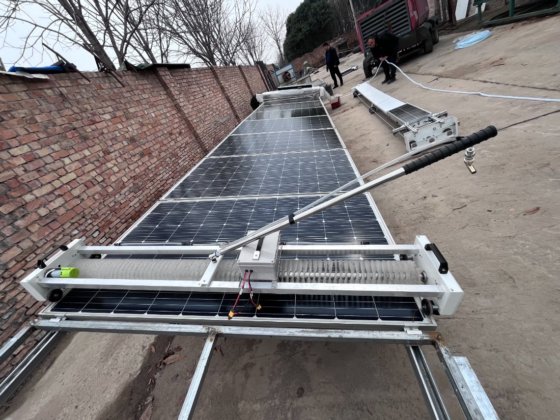 ハンドヘルド2-12 Mロングロッドソーラーパネルクリーニングサービス