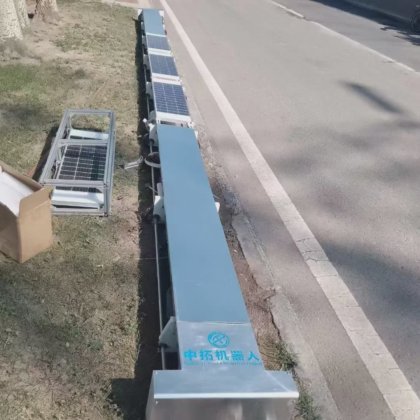 全自動遠隔操作湿式・乾式ソーラーパネル清掃ロボット