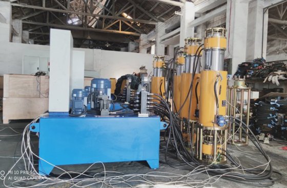 建設用同期昇降ジャッキシステム