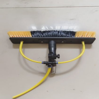 太陽電池パネルのクリーニング装置 太陽屋根の温室のクリーニング機械用具