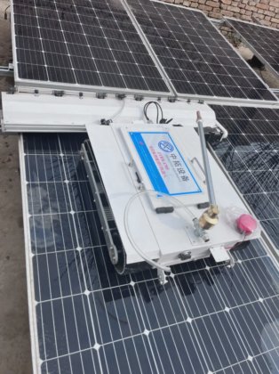 高质量全自动太阳能电池板清洁机器人 福德里和水清洁