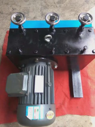 プレストレス用PCストランドプッシャーマシン