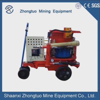 ドライショットクリーティングマシンのトンネル建設