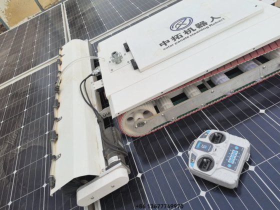 光伏清洁机器人全自动高压清洗机清洁太阳能电池板