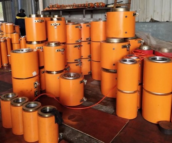 工厂供应桥梁施工后张法液压单千斤顶和多千斤顶