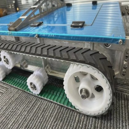 効率的なソーラーパネル清掃・メンテナンス ロボットソーラークリーナー