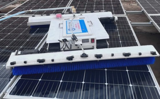 Zt1705 全自动高效光伏太阳能电池板清洁机器人