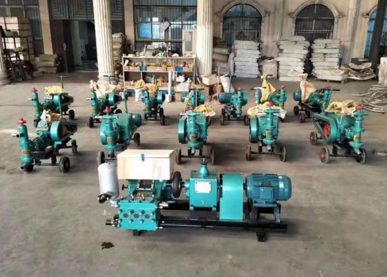 Bw320型三缸活塞式泥浆泵