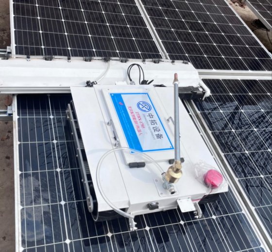 2025 新型全自动 APP 遥控太阳能电池板清洁机器人