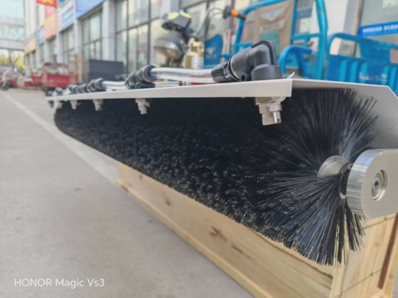 全自動太陽光発電洗浄機 太陽光発電洗浄ロボット