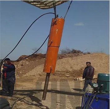 大きい油圧石割機を採鉱する工場掘削機