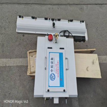 工厂供应太阳能电池板清洁机器人价格 光伏清洁器