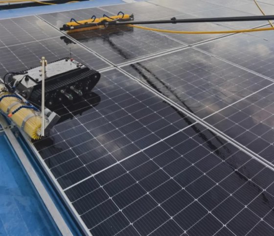 OEMの高圧洗濯機装置が付いている太陽電池の洗剤のPVのクリーニング機械