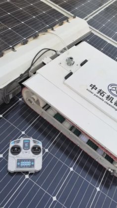 工場用ロボット ソーラーパネル洗浄ブラシ 太陽光発電 洗浄ロボット 価格