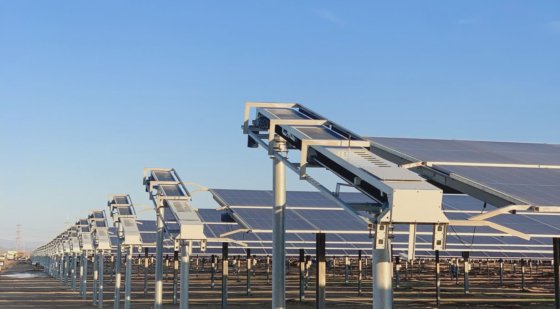 都市高層ビル屋根ソーラーパネル清掃清掃ロボット工場