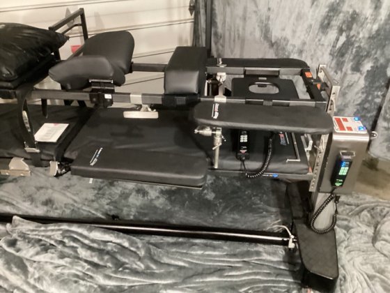 MIZUHO OSI MODULAR JACKSON SPINE TABLE MODEL 5803 in New Meadows, ID, USA