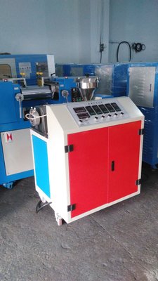 25mm直径单螺杆挤出机，用于挤出热塑性塑料