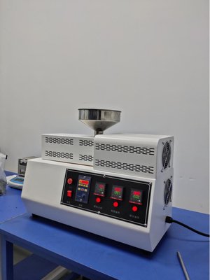 LD 16 1 双螺杆实验室挤出造粒机，适用于小规模生产