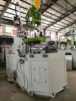 220吨LED灯杯伺服自动注塑机