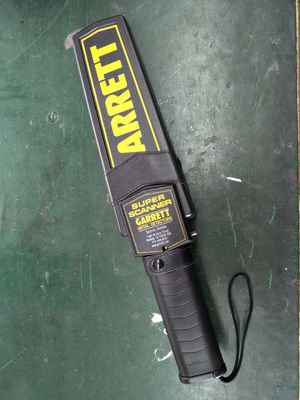 高灵敏度金属探测器，LED灯手持式金属探测器