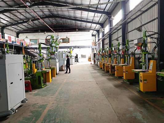 160吨全自动LED灯杯注塑机