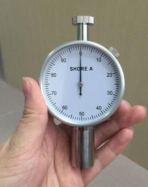高精度肖氏A橡胶硬度计，可进行标准材料硬度测试