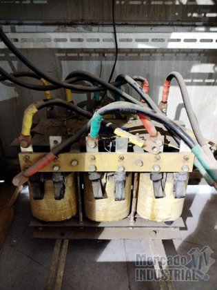 最大810アンペアの電気パネル