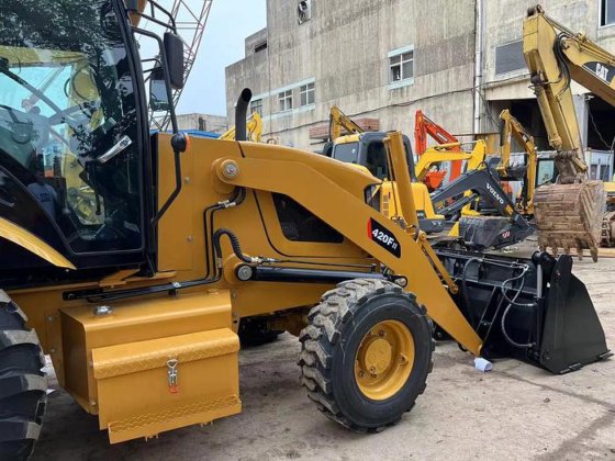 Backhoe Loader Caterpillar USA 420f2