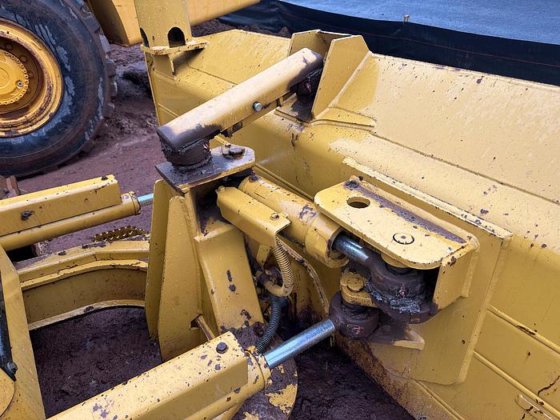 2005 CATERPILLAR D5G XL