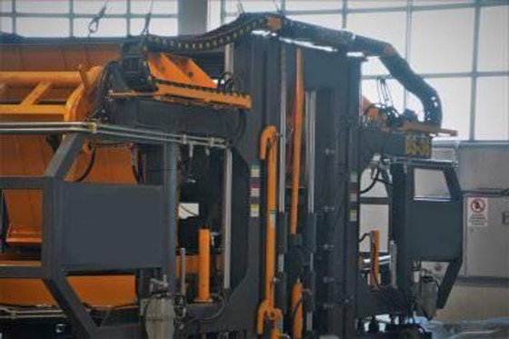 BS-25 砌块、砖块和路面砖制造机